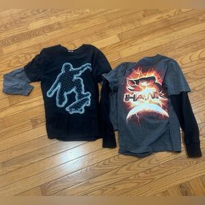 Two boys Tony Hawk skateboarding long sleeve shirts size youth medium